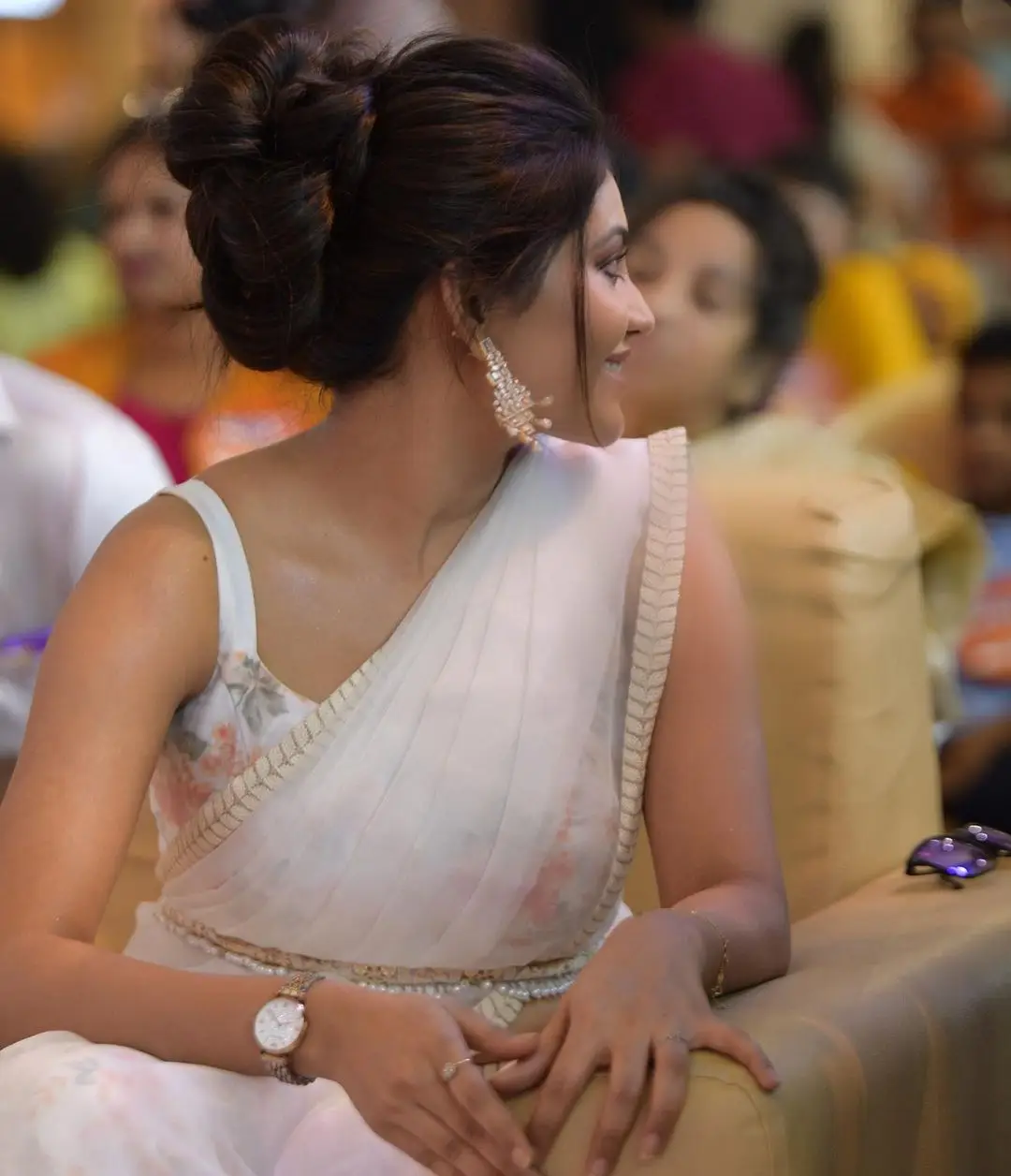 South Indian Actress Athulya Ravi In White Saree Sleeveless Blouse